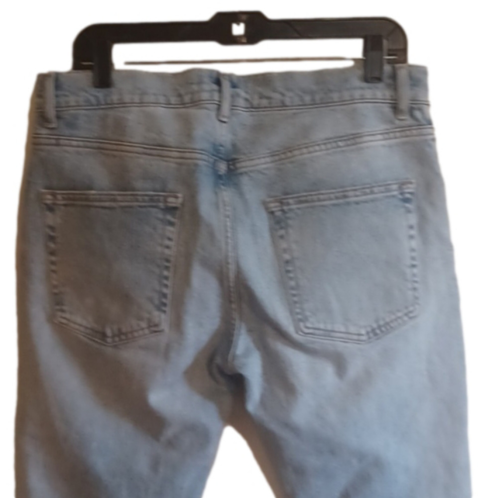 ZARA size 32( 12) lightwash buttonfly denim. Freyed hems. Great for school!! - Picture 6 of 11